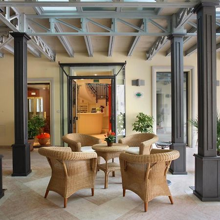 Отель Casa Romagnosi Сальсомаджоре-Терме Экстерьер фото