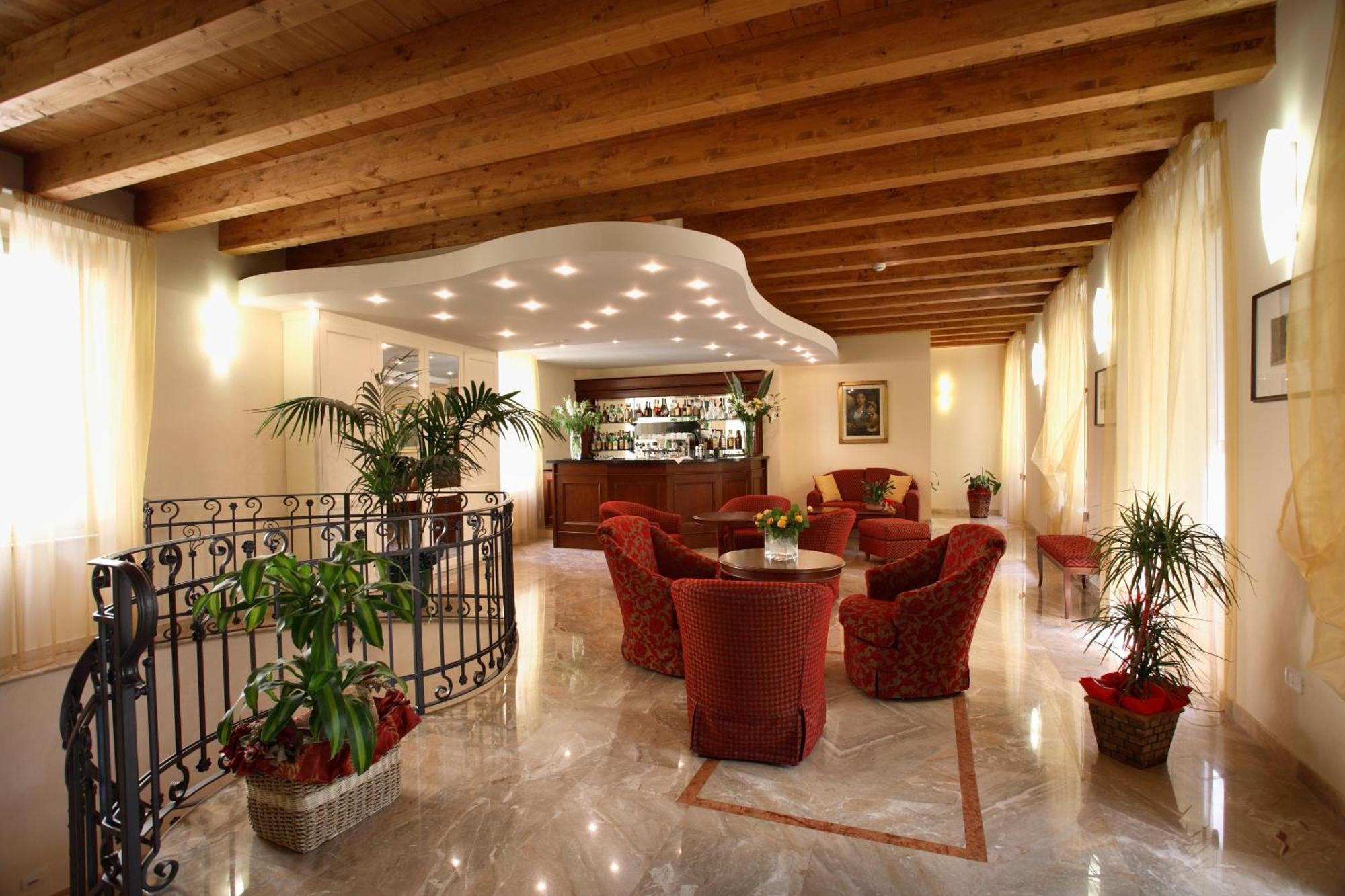 Отель Casa Romagnosi Сальсомаджоре-Терме Экстерьер фото