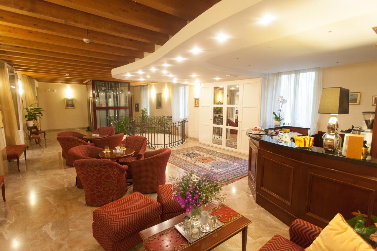 Отель Casa Romagnosi Сальсомаджоре-Терме Экстерьер фото